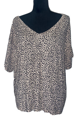 NWOT VICTORIA'S SECRET Cheetah V-Neck T-Shirt Multicolored Top Size XL