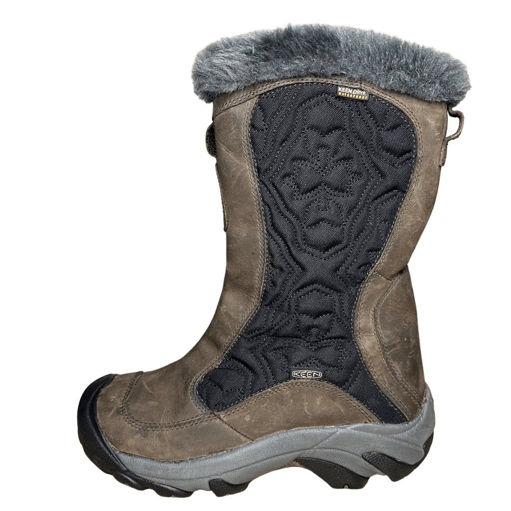 Stivali da neve invernali Keen Betty marrone pelle nera pelliccia shearling taglia 7 isolati