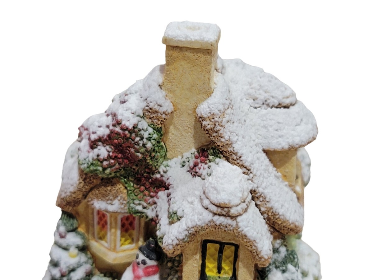 2002 Lilliput Lane Catch a Cold Cottage Box And Deeds L2542 2002 Lilliput Lane Catch a Cold Cottage Box And Deeds L2542