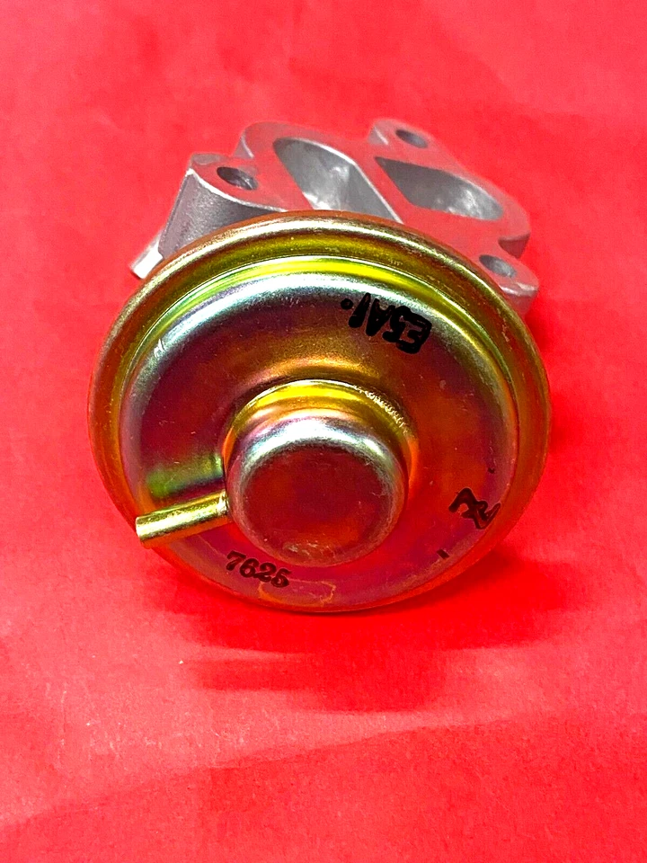 Válvula de recirculación de gases de escape (EGR) - Válvula EGR para 86-87 Mazda 626 2,0 L-L4 Foto 3 de 3