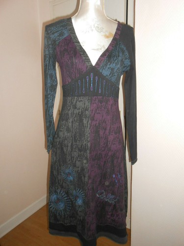 Robe 101 IDEES En Simili Daim Kaki Taille 3/40/42 - Neuf Sans étiquettes