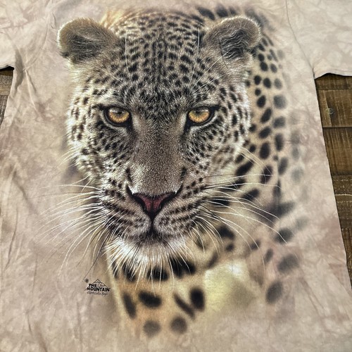 The Mountain T-Shirt "On the Prowl" Leopard - Colin Bogle Size M Quail Hollow - Picture 2 of 5