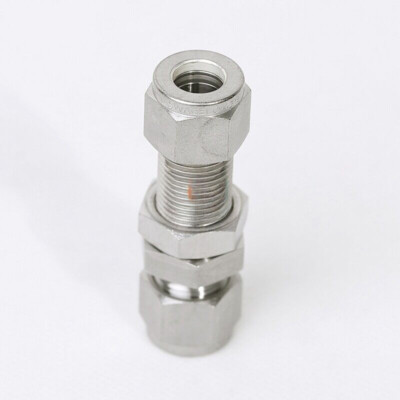 1PCS NEW FIT FOR SS-4M0-61 4mm Through plate straight joint