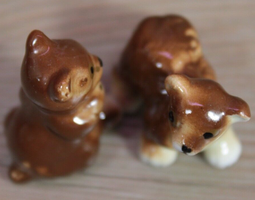 Mini Miniature Brown Bear Cubs Set of 2 Porcelain Figures 1" Vintage - Picture 7 of 7