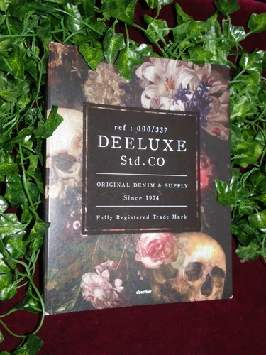Classeur nature morte vanité crâne fleur antique dark memento mori Deeluxe