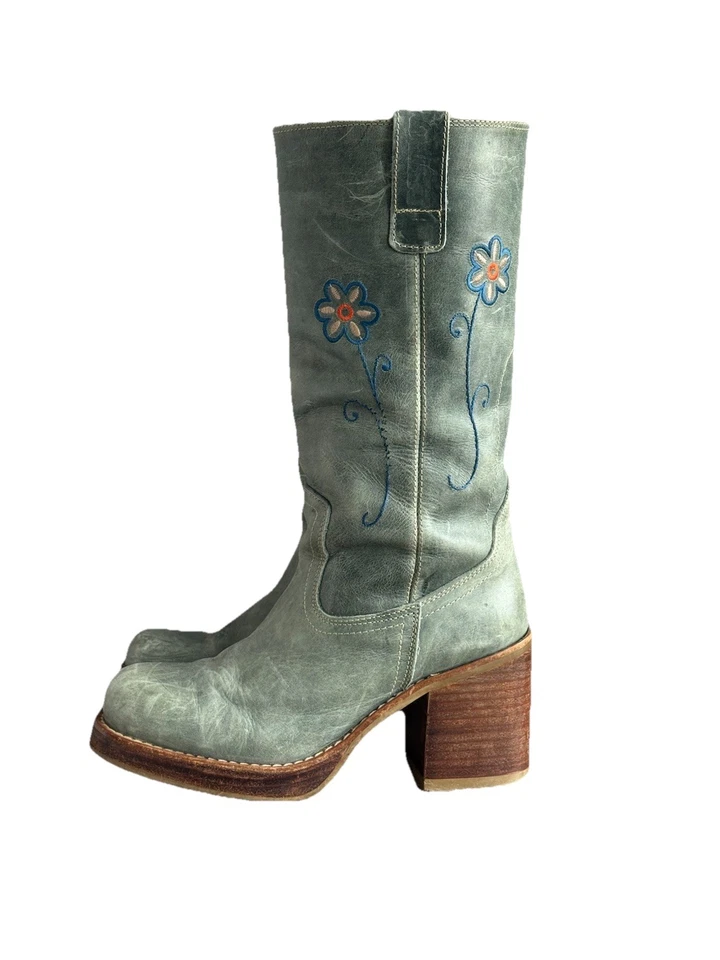 DESTROY Spain RARE Embroidered Sage Green Leather Chunky Heel Punk Boots 40 Y2K - Image 2 of 4