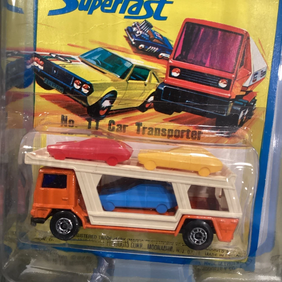 Matchbox Lesney Superfast No11 BEDFORD CAR TRANSPORTER with RED/YELLOW/BLUE cars - Image 2 of 4