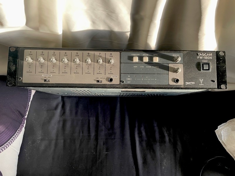 TASCAM FW 1804 RECORDER