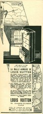 Publicité ancienne la malle-armoire de Louis Vuitton 1927 issue de magazine