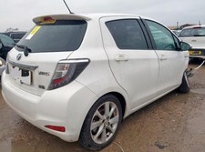 ✅️ Breaking Toyota Yaris 1.5 Petrol Hybrid 2012 2013 2014 2015 White Wheel Nut