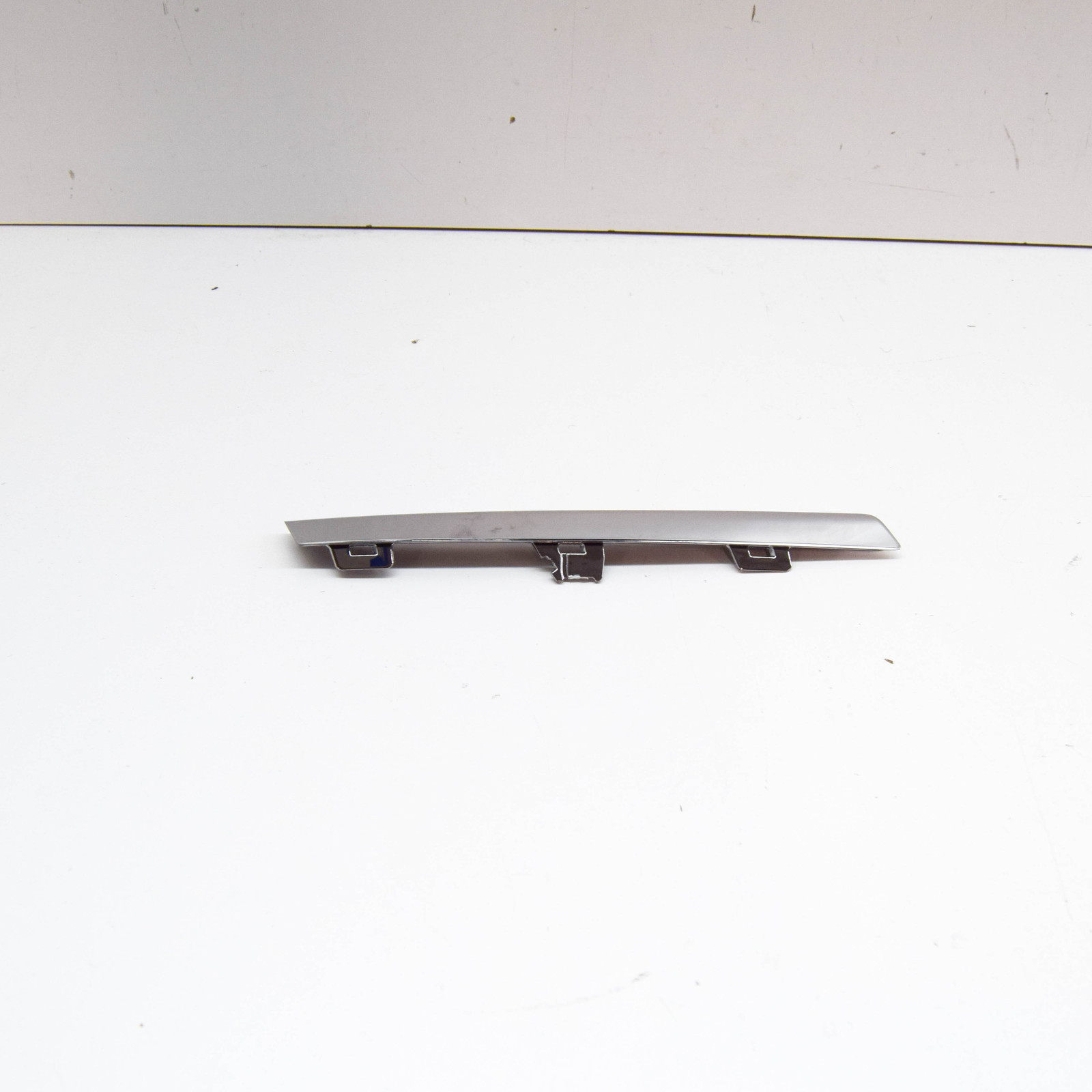 SKODA SUPERB MK3 Front Bumper Right Trim Insert 3V0807834A2ZZ NEW