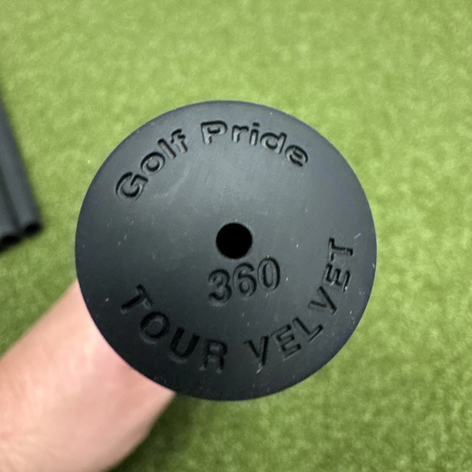 Empuñaduras Titleist Golf Pride Tour Velvet 360 Blackout tamaño estándar Foto 3 de 4