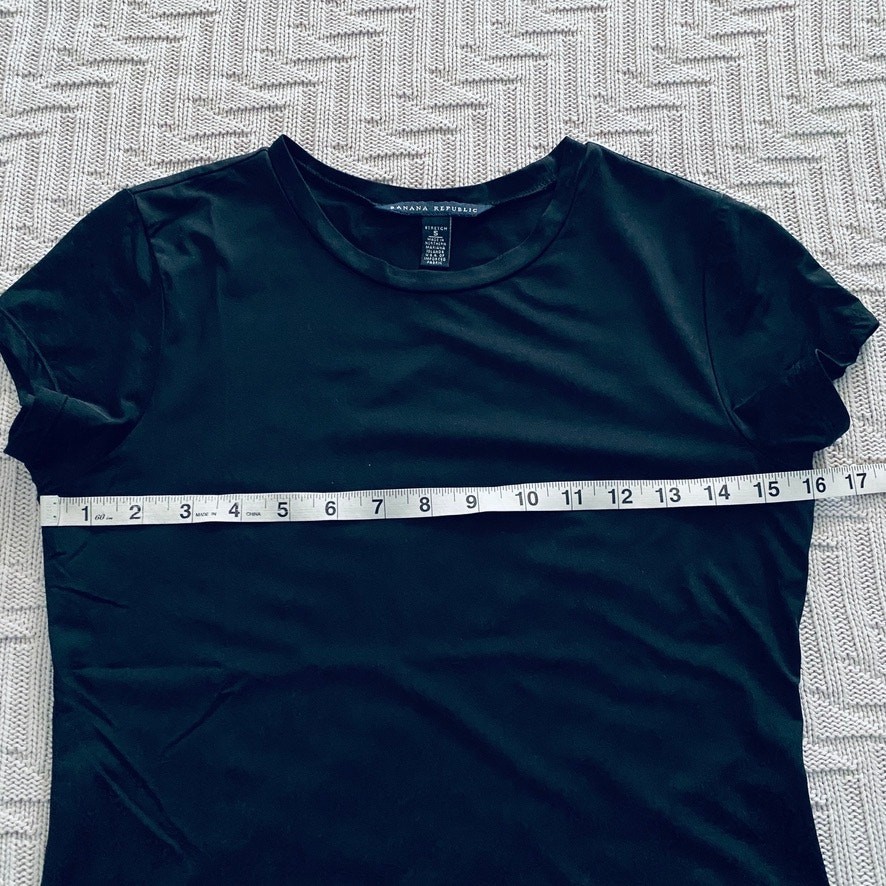 Banana Republic basic black tee - image 5