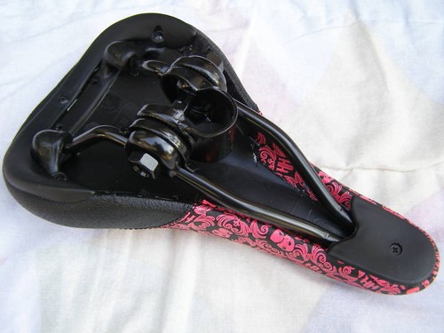 SALE HARO PINK SITZ BMX FREESYYLE CRUISER FAHRRAD MASTER SATTEL MOUNTAINBIKE - Bild 3 von 4