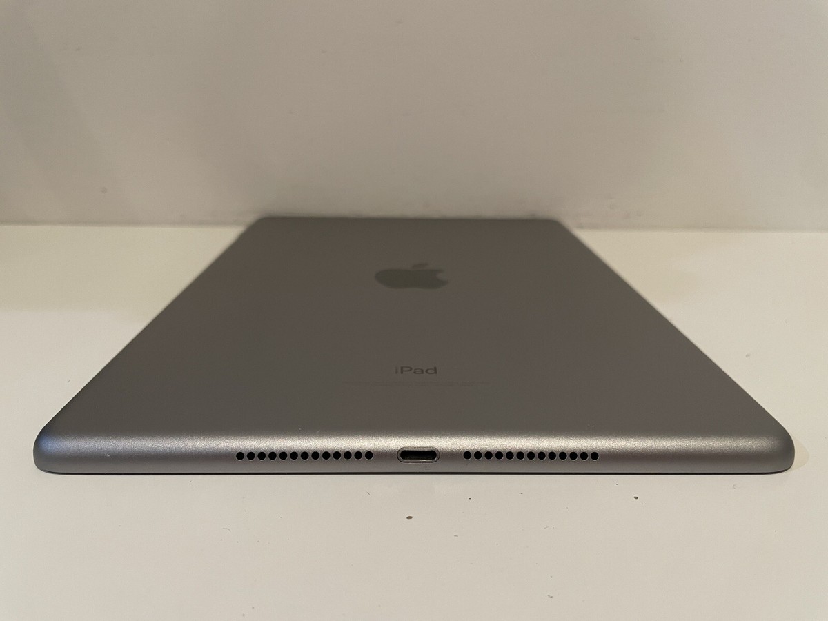 Apple iPad 5th Gen., 32GB, Wi-Fi, 9.7