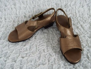 sas tripad sandals