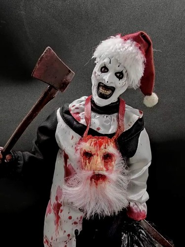 Terrifier 2 - Art the Clown 1/6 Custom Figure w. Accessories and Base - Picture 3 of 12