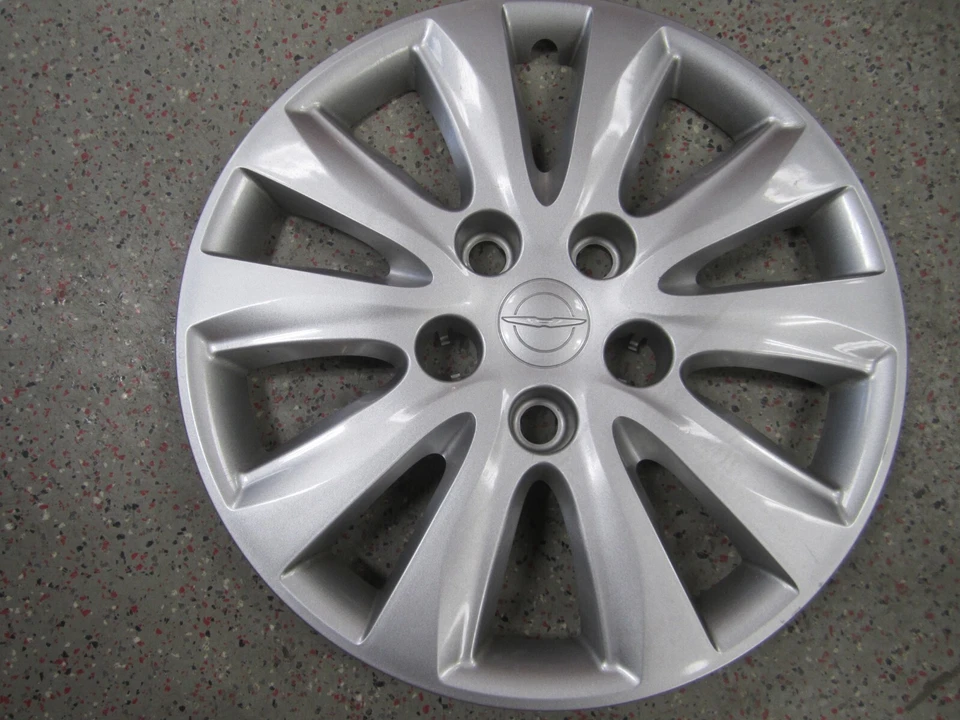 Tapacubos cubiertas de rueda OEM 2017-2022 Chrysler Pacifica 17" 04726536AB 8056 - Juego/4 Foto 3 de 4