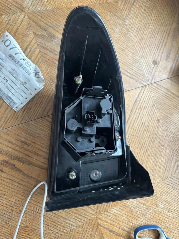 Luz trasera del lado derecho del pasajero SAAB 900 1996  Foto 4 de 4