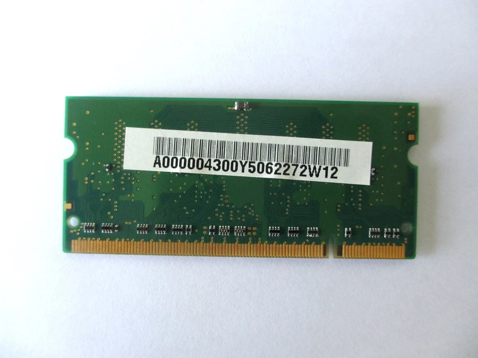 Módulo de memoria para computadora portátil Hynix 256 MB (HYMP532S64P6-C4) - DDR2-533 MHz (PC2-4200S) Foto 2 de 2