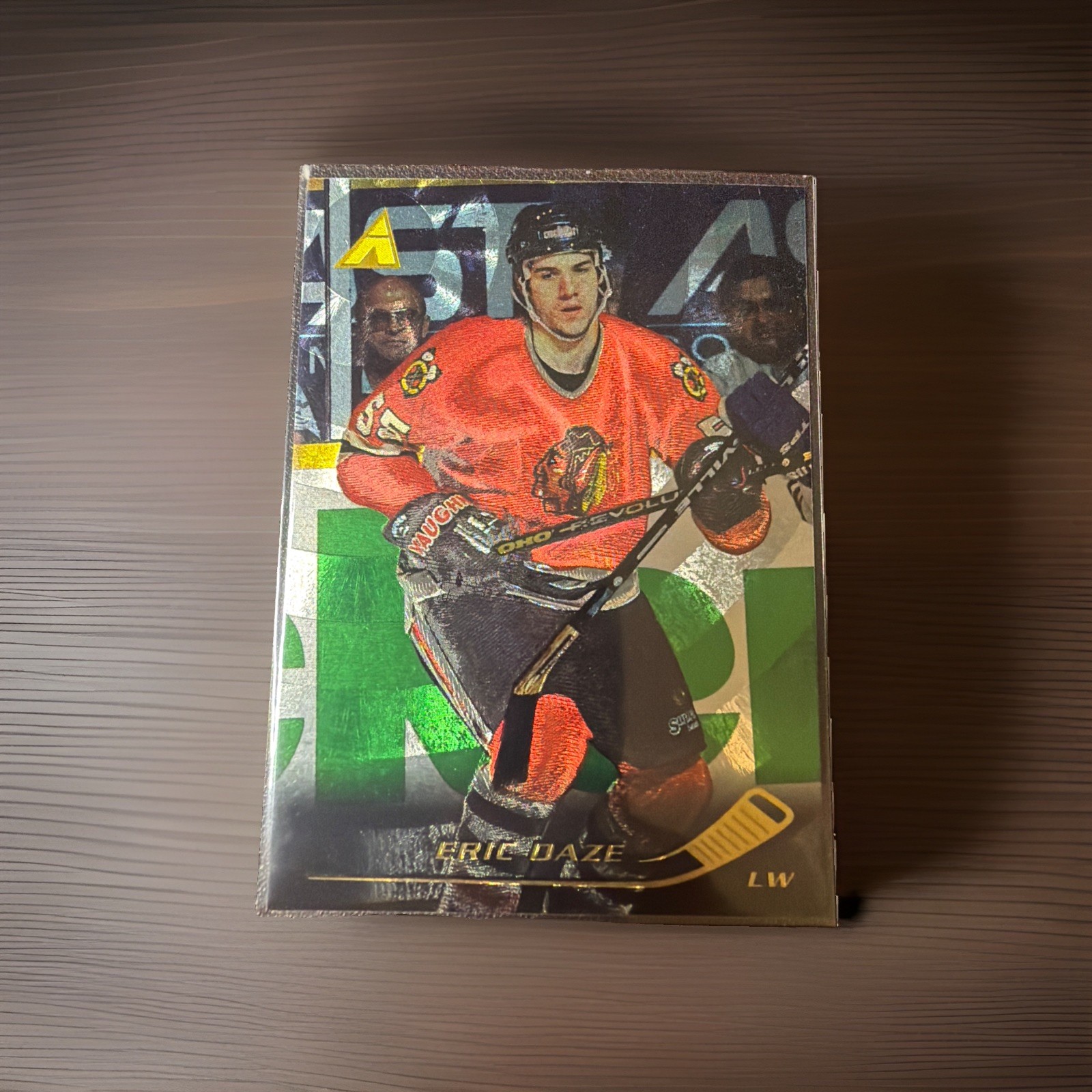 1995-96 Pinnacle #203 Eric Daze Rink Collection Chicago Blackhawks Hockey Card
