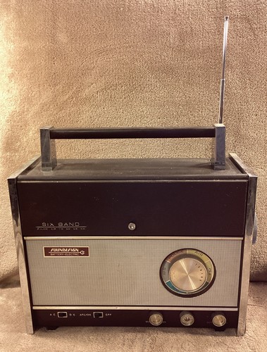 VTG Soundesign 2660 B Six Band World Radio Police Air AM/ FM WORKS GREAT!