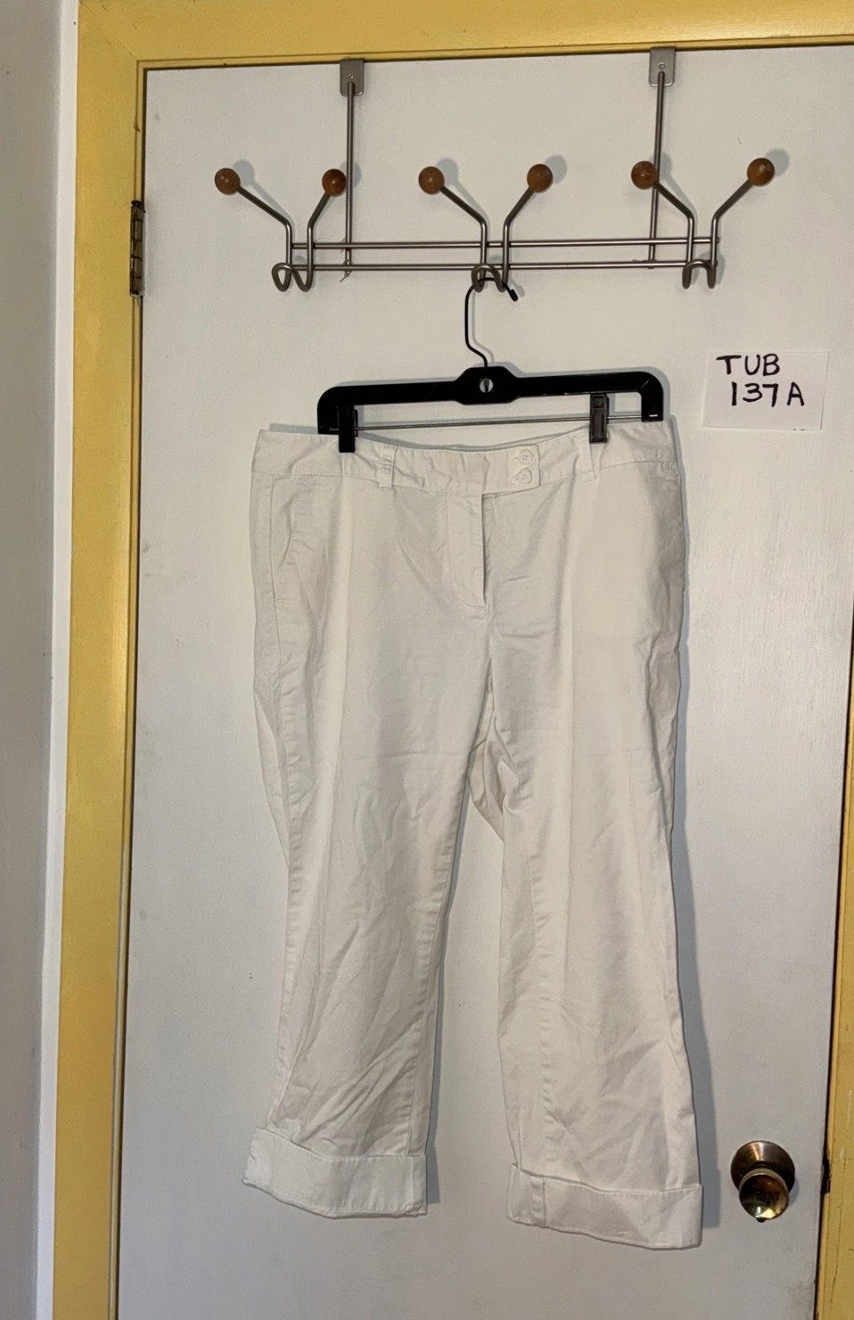 Vineyard Vines Women’s White Capris Size 12 With Pockets