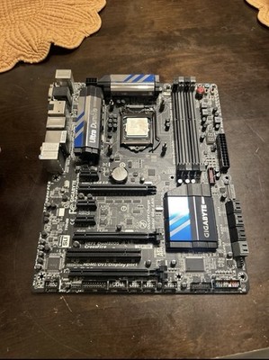 GIGABYTE GA-Z87X-UD3H ATX LGA1150 Motherboard w/ Intel i7-4770K 3.5GHz