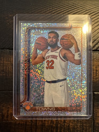 Karl-Anthony Towns 2025-26 Topps Chrome Image Variation SP Knicks