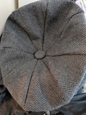 Mens Dark Grey Flat Cap Zig Zag Design Size L/XL Quilted Lining Pre Owned Vgc