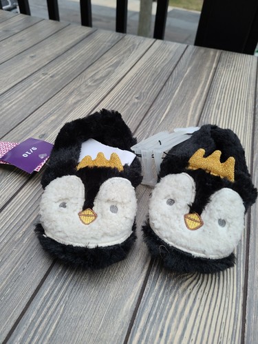 Kensie Girl - Penguin Slippers / House Shoes - Size 9/10 - Color Black - Picture 2 of 6