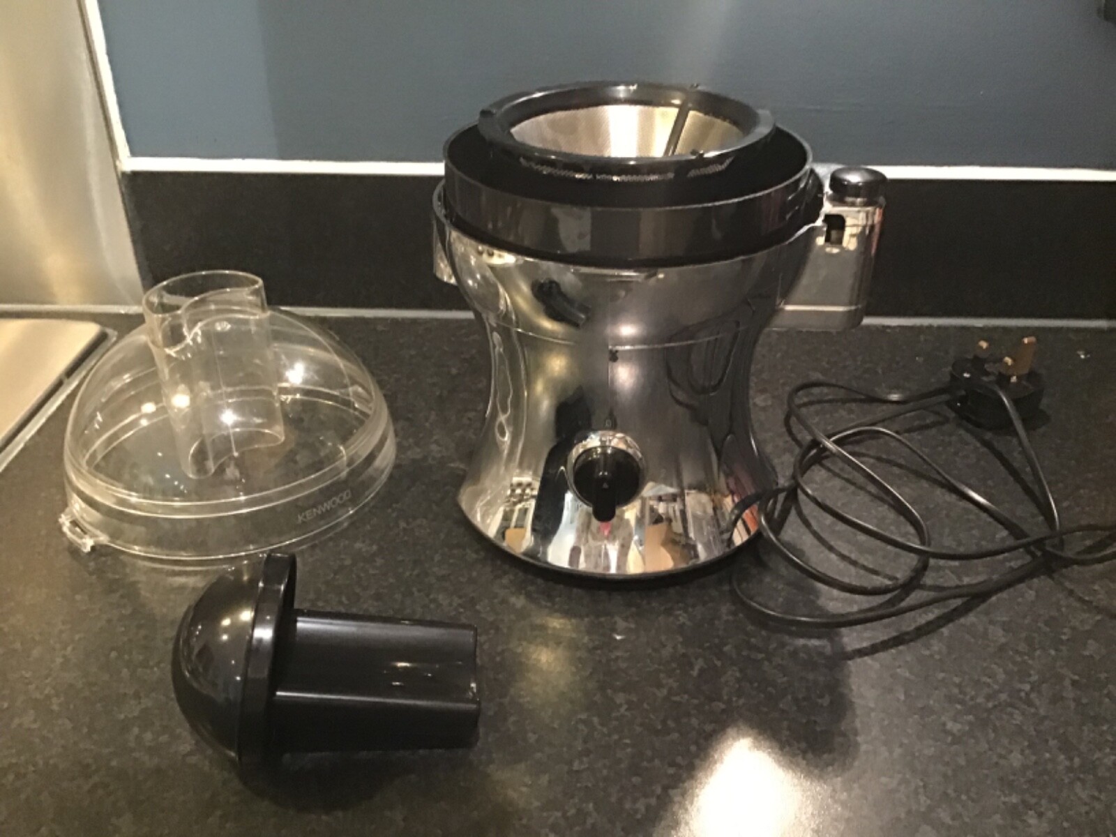 Kenwood JE356 Citrus Fruit Juicer Juice Press Juice Extractor 0.4ltr