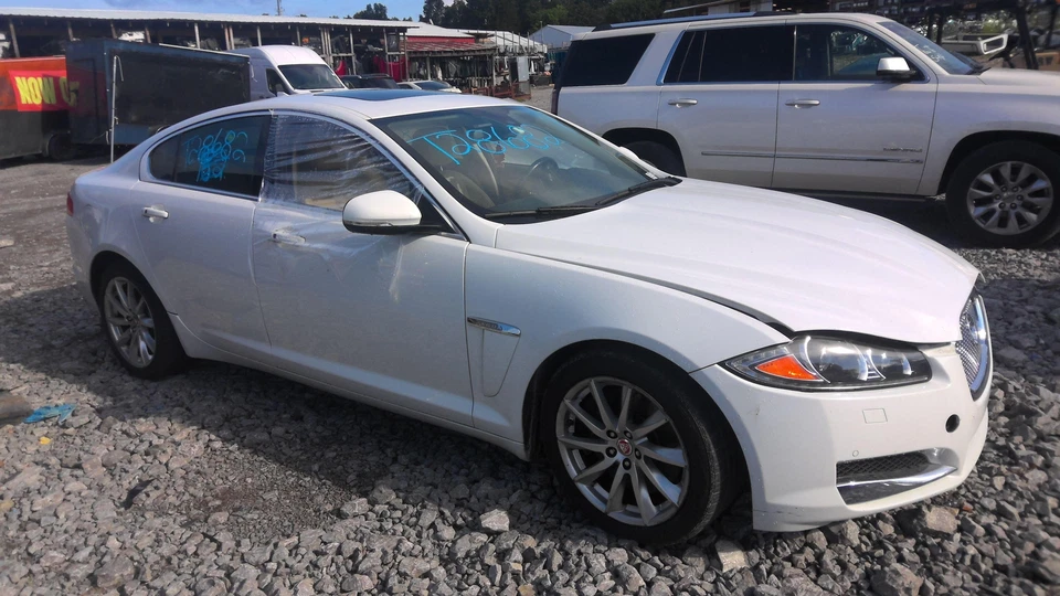 Rejilla JAGUAR XF 12 13 14 15 Foto 3 de 4