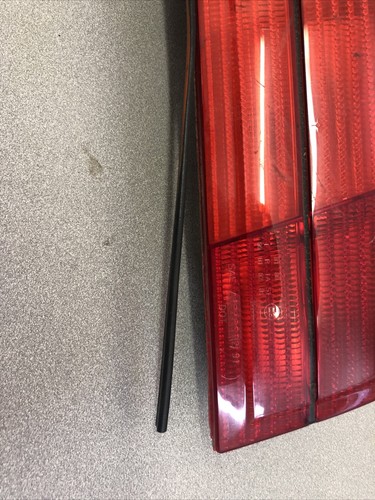 π₯π₯1995-1999 BMW E36 Rear Left Driver Side Tail Light Assembly OEM Damaged - Picture 2 of 10
