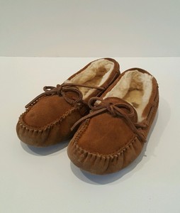 youth ugg moccasins