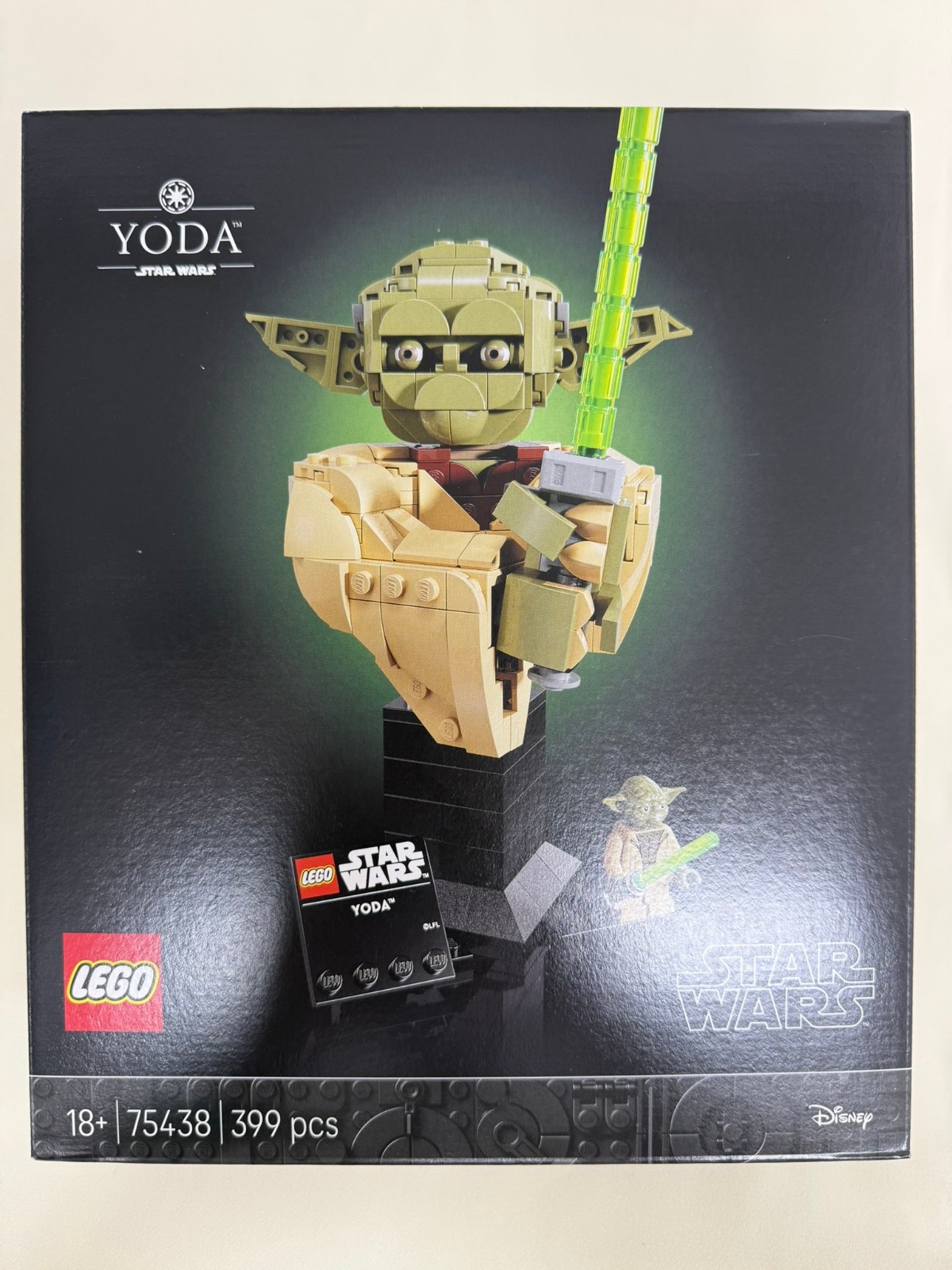 Lego Star Wars™ 75438 Yoda™ Bust - Image 3