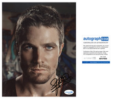 STEPHEN AMELL SIGNED ARROW 8x10 PHOTO W/PROOF # 7 ACOA AUTHENTICATED
