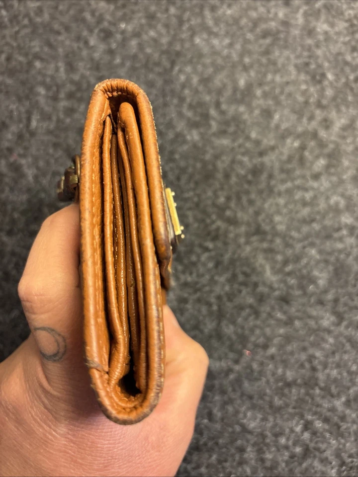 Vintage Dooney and Bourke brown pebble leather small wallet - Image 3 of 4