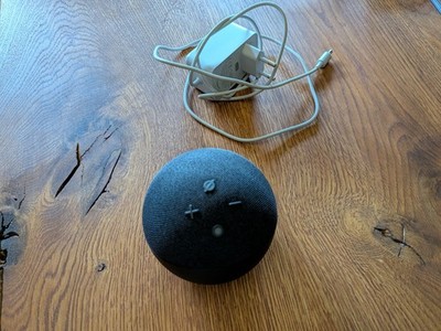 Amazon Echo Dot 5. Gen Smart Lautsprecher - Anthrazit