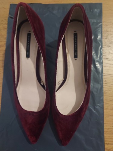 Zara Basic Burgundy Velvet Court Shoes Size 5 - Picture 1 of 5