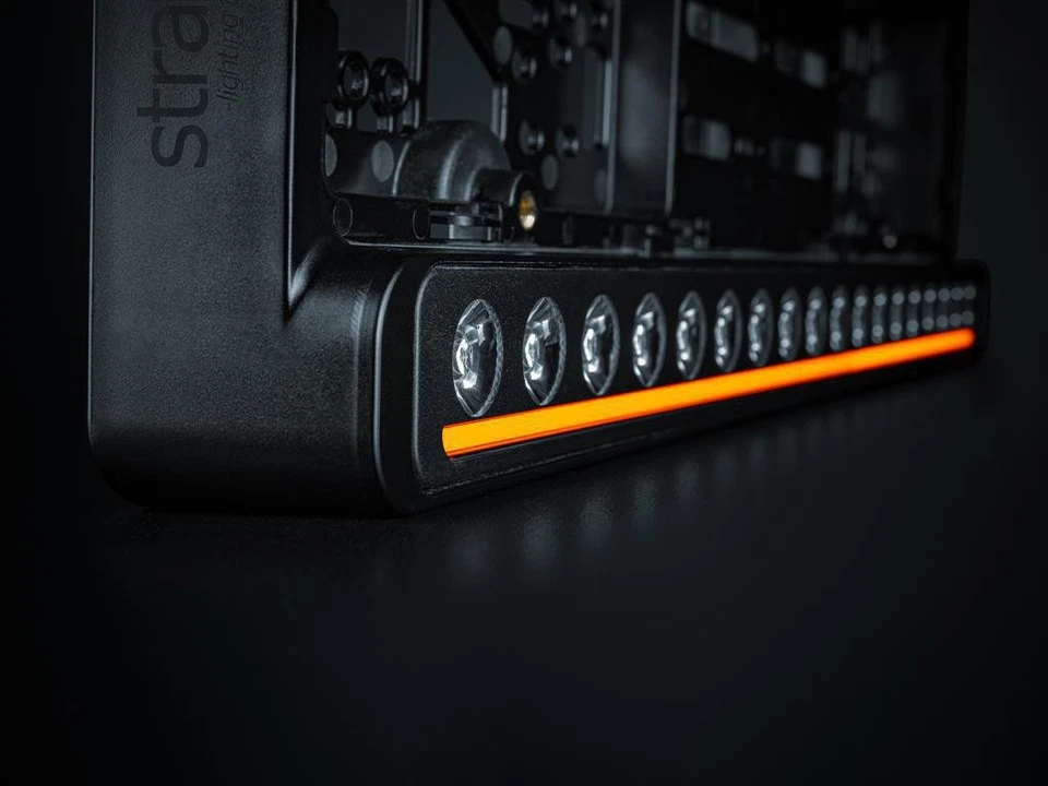 LED Fernscheinwerfer / Zusatzscheinwerfer Strands 809455 mit Kennzeichenträger - Bild 4 von 4