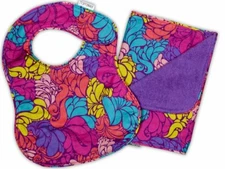 NEW C.R. Gibson Baby Newborn Bib and Burp Cloth Set 