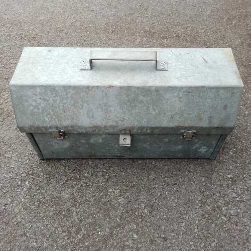 metal toolbox