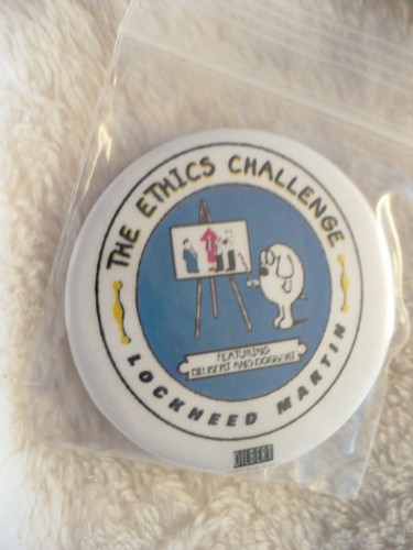 TU- DILBERT THE ETHICS CHALLENGE LOCKHEED MARTIN PIN BADGE #42458 (MINT!!!!!! - 第 1/8 張圖片