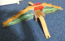 Thomas  Friends Wooden Railway Mountain Tunnel 3 Tier 1996 Very Good Condition