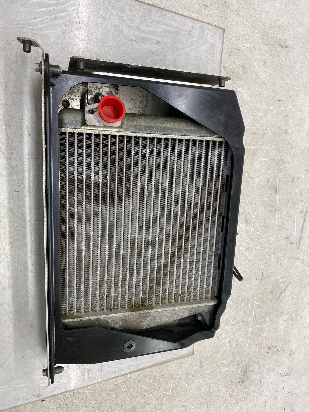 2020-2025 ASTON MARTIN DBX OEM 4.0L FRONT LEFT AUXILIARY RADIATOR MY83-8243-AB