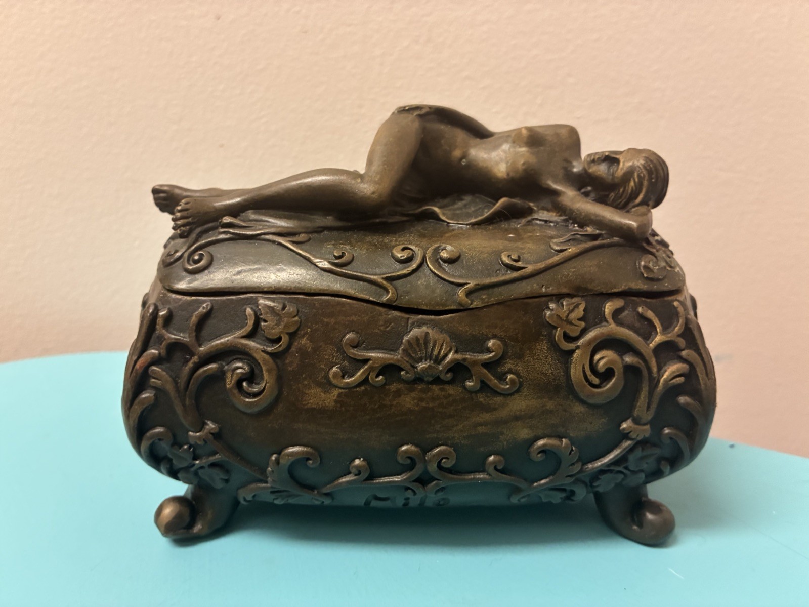 VINTAGE ORNATE EMBOSSED  BRONZE TRINKET JEWELRY BOX CASKET FOOTED.
