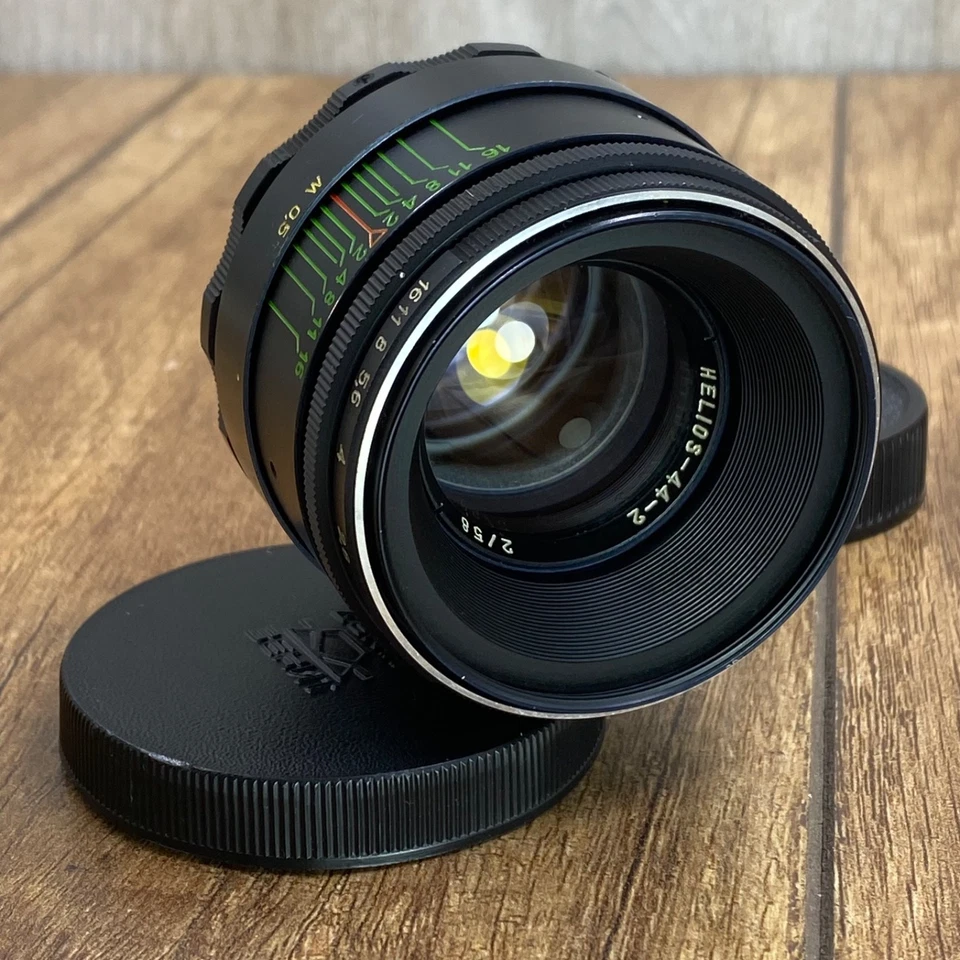 Helios 44-2 58mm f2 Soviet Bokeh portrait Lens DSLR mount M42 - Image 4 of 4