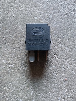 HELLA MERCEDES BENZ C E S-Klasse CLK CLS SLK Relais 12V 20A 4RA00781300