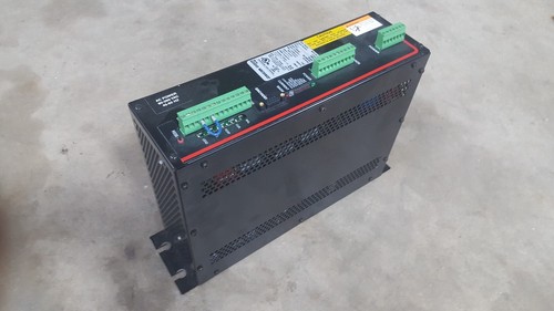 Delta Mod-Tech MPA-09-261 Servoazionamento 80-260 VAC 12A Parker Usato - Foto 4 di 4